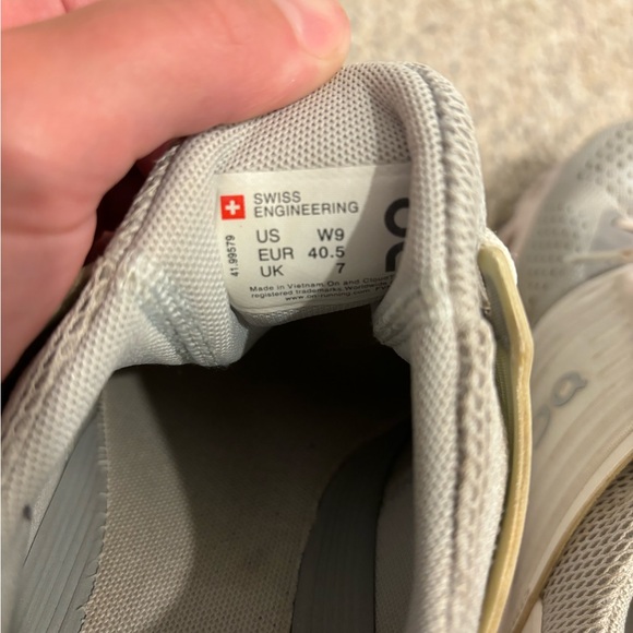 Woman’s size 9 Gray and white on clouds - Picture 2 of 3